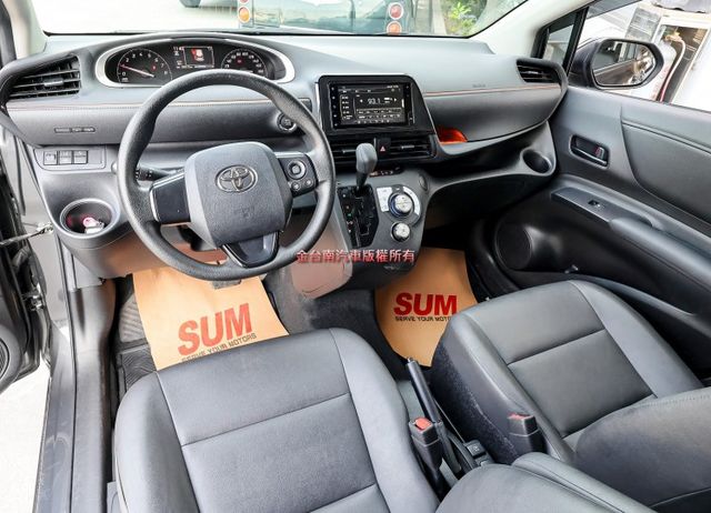 七人座 22年式 21/12領 一手車 只跑5.9萬 AEB 車道偏離 衛星導航 車載系統 恆溫 iKEY 電瓶剛換新  第9張相片