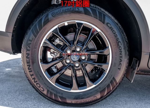 LV2超質型 只跑1.5萬 原廠保養 全車原板件 電動椅 ACC AEB 車道維持 雙區恆溫 車載系統 可全貸!  第7張相片