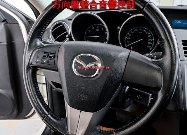 五門 一年只跑1萬 里程保證 全車原板件 車況超好 天窗 大螢幕安卓機 環景 車載系統 可全貸 不用殺價就很便宜!  第13張相片