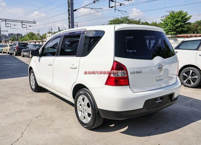 只跑11.8萬 全車原鈑件 恆溫 雙安 電動後視鏡 里程保證 代步通勤最佳選擇!  第2張相片