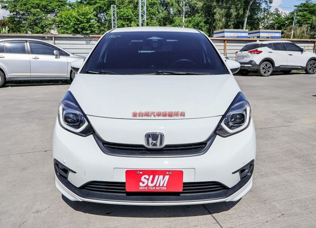 23年式 22/12出廠 只跑2.4萬 ACC AEB 車道偏離 iKEY 車載系統 盲點 一手車 原鈑件 原廠保養  第4張相片