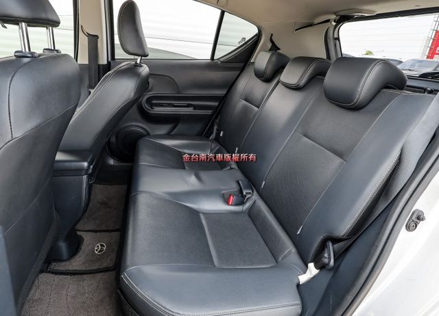 油電 平均油耗 26.5km/ltr 代步通勤好選擇 車況超好 TCS 全車九安 iKEY 恆溫 可全貸!  第9張相片