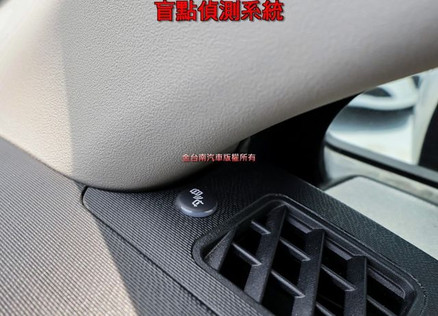 油電 平均油耗 26.5km/ltr 代步通勤好選擇 車況超好 TCS 全車九安 iKEY 恆溫 可全貸!  第19張相片