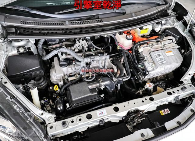油電 平均油耗 26.5km/ltr 代步通勤好選擇 車況超好 TCS 全車九安 iKEY 恆溫 可全貸!  第20張相片