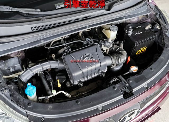 自排旗艦版 一年只跑7千多 四輪全新胎 全車原板件 ABS 雙安 影音系統 NAVI 前後雙雷達 不用殺價就很便宜!  第19張相片