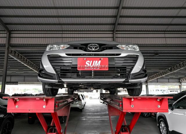 23/9出廠 經典版 只跑2.3萬 TCS ABS 車載系統 中控螢幕 電折 九安 里程保證 可全貸!  第18張相片