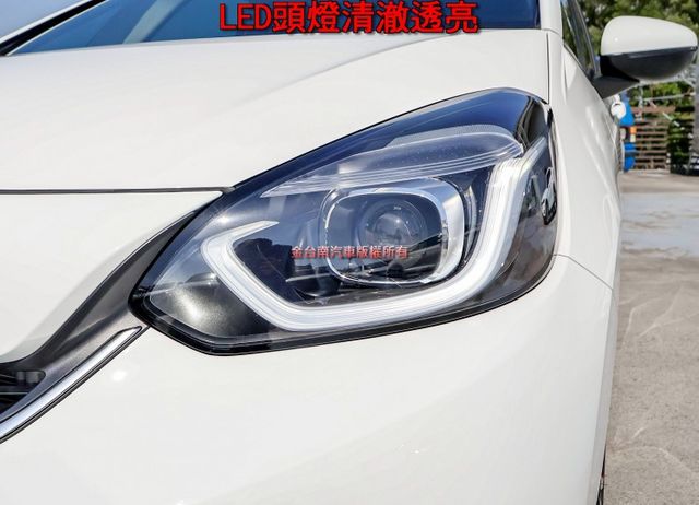 油電 25年式 使用約半年 只跑9千 ACC AEB 車道維持 盲點 車載系統 恆溫 一手車 全車原鈑件 可全貸!  第6張相片