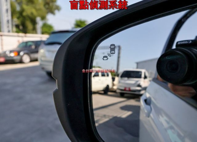 油電 25年式 使用約半年 只跑9千 ACC AEB 車道維持 盲點 車載系統 恆溫 一手車 全車原鈑件 可全貸!  第11張相片