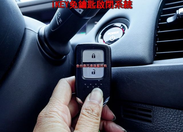 油電 25年式 使用約半年 只跑9千 ACC AEB 車道維持 盲點 車載系統 恆溫 一手車 全車原鈑件 可全貸!  第16張相片