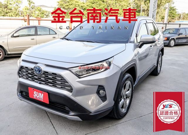 四輪剛換全新胎 4WD 油電 旗艦 20年式 19/12出廠 全景天窗 環景 雙前通風椅 記憶椅 電動尾門 原鈑件  第1張相片