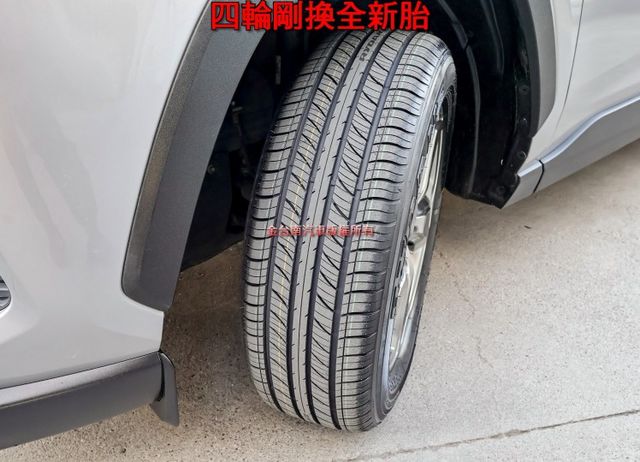 四輪剛換全新胎 4WD 油電 旗艦 20年式 19/12出廠 全景天窗 環景 雙前通風椅 記憶椅 電動尾門 原鈑件  第7張相片