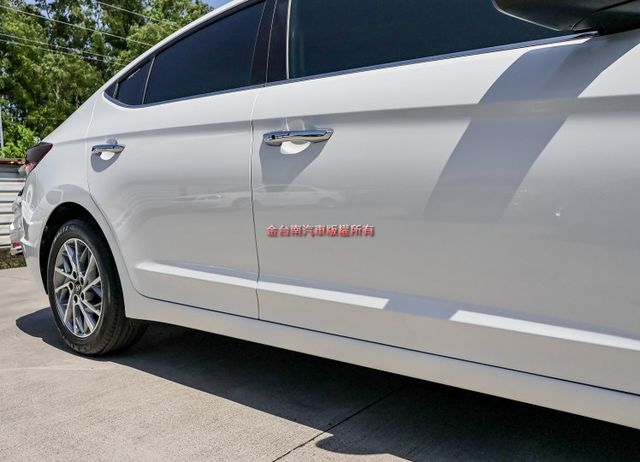 雙前輪剛換新 22年式 8月出-12月領 只跑4.2萬 ACC AEB 車道偏離 盲點 iKEY 車載系統 一手 原鈑件  第6張相片