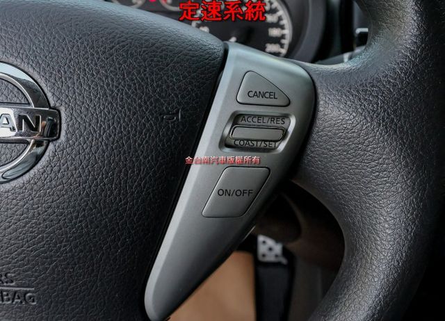 只跑9.1萬 定速 iKEY 雙區恆溫 數位電視 衛星導航 ABS 雙安 抬頭顯示器 空力套件 原鈑件 里程保證!  第12張相片