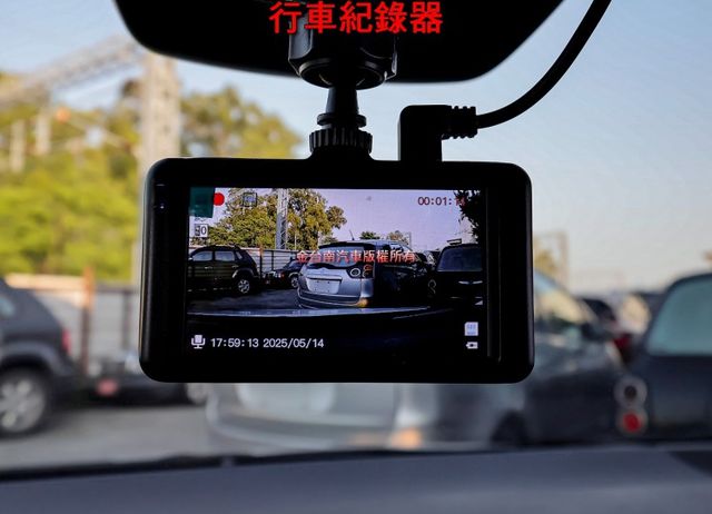 豪華版 只跑1.2萬 ACC AEB 車道維持 iKEY 倒車顯影 車載系統 恆溫 一手 全車原鈑件 原廠保固中!  第13張相片