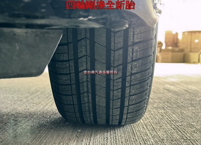 四輪剛換全新胎 S版 定速 快撥 iKEY 影音 衛星導航 恆溫 ABS TCS 八安 全車原鈑件 里程保證 可全貸!  第7張相片