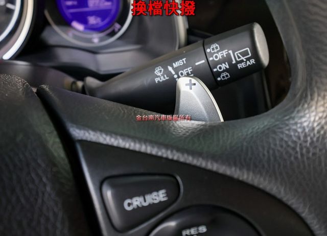 四輪剛換全新胎 S版 定速 快撥 iKEY 影音 衛星導航 恆溫 ABS TCS 八安 全車原鈑件 里程保證 可全貸!  第12張相片