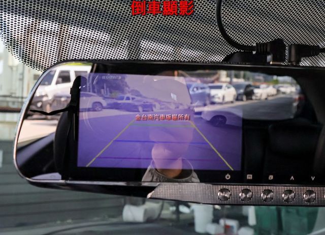 四輪剛換全新胎 S版 定速 快撥 iKEY 影音 衛星導航 恆溫 ABS TCS 八安 全車原鈑件 里程保證 可全貸!  第14張相片
