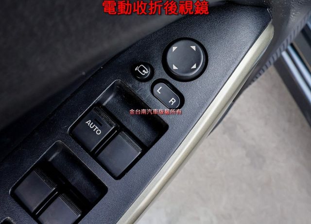 Sport版 只跑7.2萬 全車原鈑件 iKEY ABS 雙安 里程保證 耗材已更換 代步通勤最佳選擇!  第10張相片