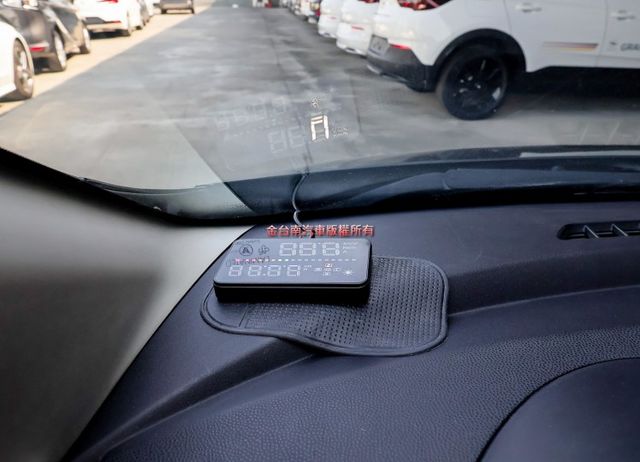 Sport版 只跑7.2萬 全車原鈑件 iKEY ABS 雙安 里程保證 耗材已更換 代步通勤最佳選擇!  第11張相片