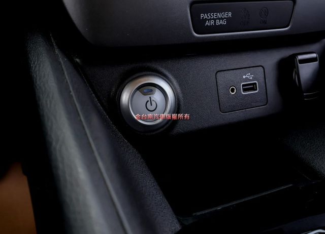 最實惠電動車 ACC AEB 車道偏離 CARPLAY iKEY 盲點 LED頭燈 環景 十安 原鈑件 原廠保養!  第16張相片
