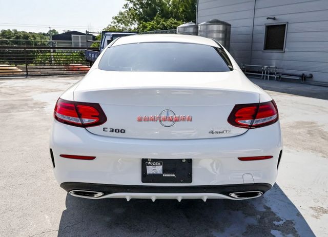 Coupe 4WD 無菸車 AMG套件 只跑10.7萬 盲點 定速 TCS 雙記憶電熱椅 LED頭燈 iKEY 原鈑件  第3張相片