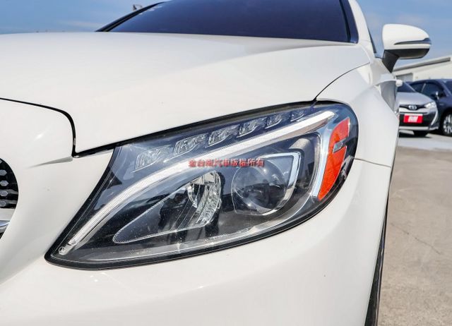 Coupe 4WD 無菸車 AMG套件 只跑10.7萬 盲點 定速 TCS 雙記憶電熱椅 LED頭燈 iKEY 原鈑件  第6張相片