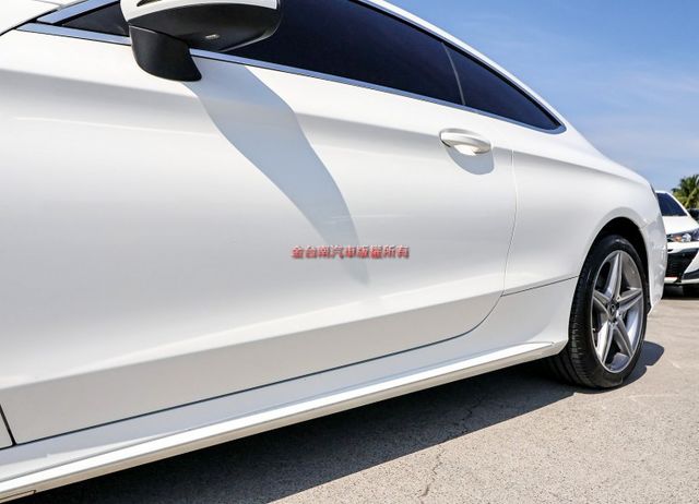 Coupe 4WD 無菸車 AMG套件 只跑10.7萬 盲點 定速 TCS 雙記憶電熱椅 LED頭燈 iKEY 原鈑件  第7張相片