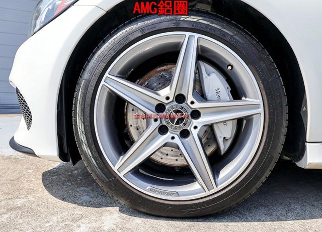 Coupe 4WD 無菸車 AMG套件 只跑10.7萬 盲點 定速 TCS 雙記憶電熱椅 LED頭燈 iKEY 原鈑件  第8張相片