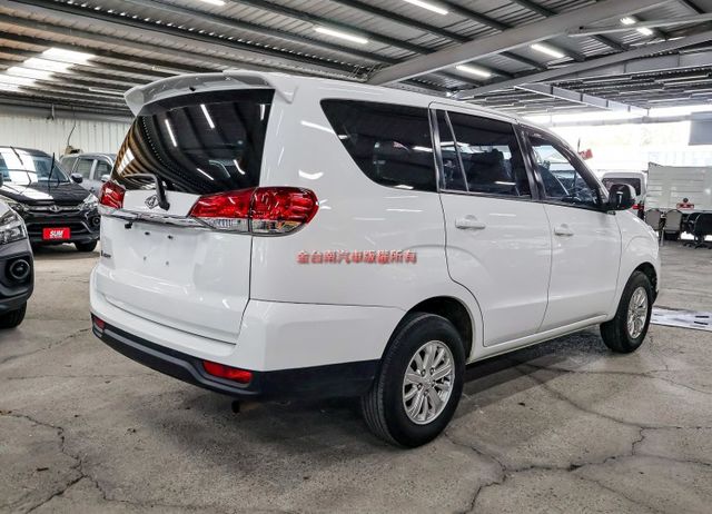 精緻版 只跑8.8萬 定速 ABS TCS 後座冷氣 收折後視鏡 全車原鈑件 附全額發票 打拼事業好幫手!  第4張相片