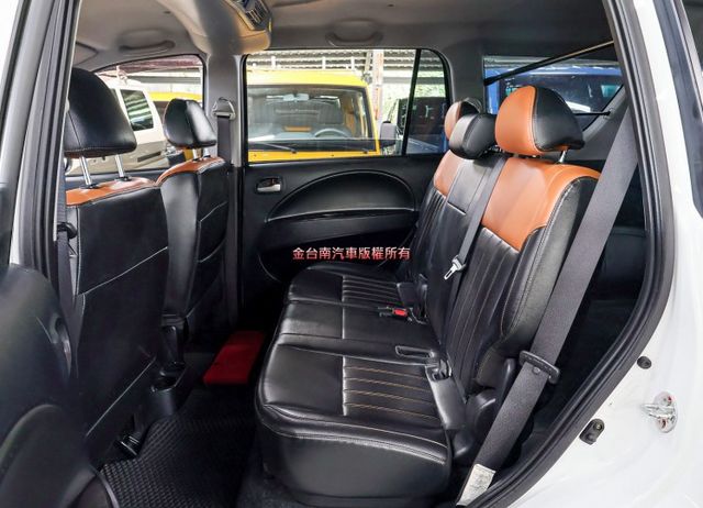 精緻版 只跑8.8萬 定速 ABS TCS 後座冷氣 收折後視鏡 全車原鈑件 附全額發票 打拼事業好幫手!  第11張相片