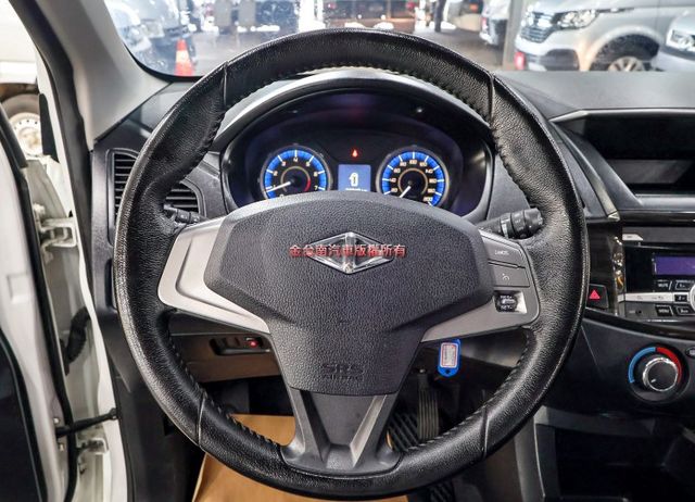 精緻版 只跑8.8萬 定速 ABS TCS 後座冷氣 收折後視鏡 全車原鈑件 附全額發票 打拼事業好幫手!  第13張相片