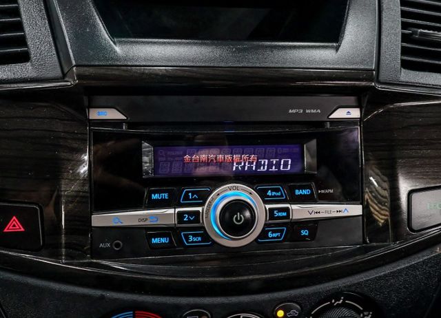 精緻版 只跑8.8萬 定速 ABS TCS 後座冷氣 收折後視鏡 全車原鈑件 附全額發票 打拼事業好幫手!  第16張相片