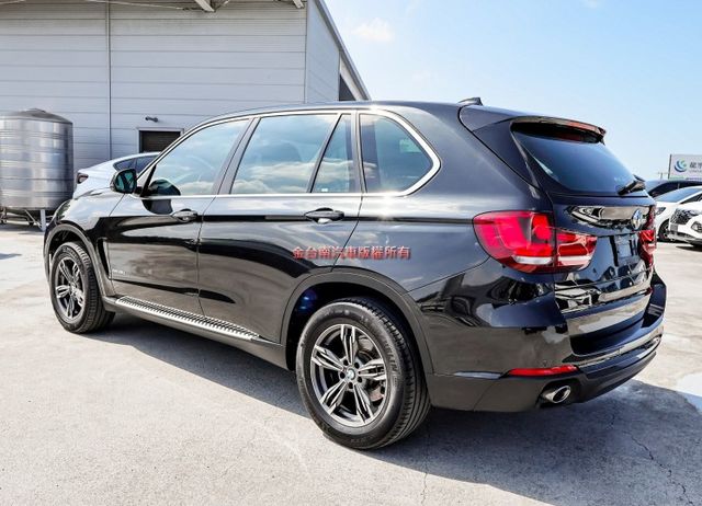 4WD 總代理 25D 17年式 17/2領 原鈑件 車道偏離 AEB 定速 電動尾門 記憶椅 雙電動椅 里程保證  第2張相片