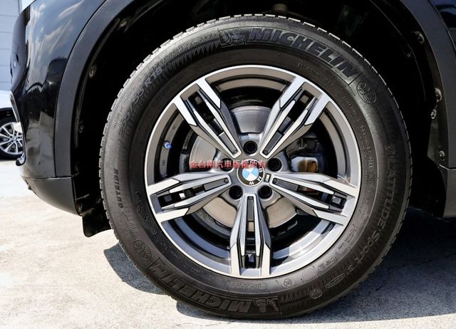 4WD 總代理 25D 17年式 17/2領 原鈑件 車道偏離 AEB 定速 電動尾門 記憶椅 雙電動椅 里程保證  第7張相片