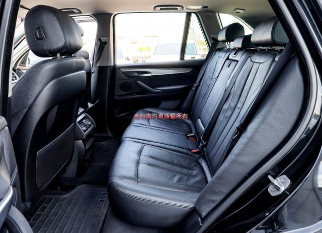4WD 總代理 25D 17年式 17/2領 原鈑件 車道偏離 AEB 定速 電動尾門 記憶椅 雙電動椅 里程保證  第9張相片