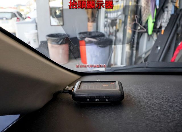 原鈑件 ABS 雙安 音響主機 抬頭顯示器 電動後視鏡 里程保證 代步通勤最佳選擇!  第9張相片