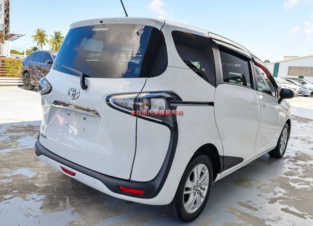 豪華+版 一手車 只跑6萬 全車原板件 電動側滑門 盲點 定速 iKEY 恆溫 可全貸 不用殺價就很便宜!  第2張相片
