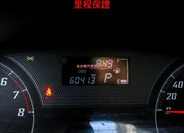 豪華+版 一手車 只跑6萬 全車原板件 電動側滑門 盲點 定速 iKEY 恆溫 可全貸 不用殺價就很便宜!  第15張相片