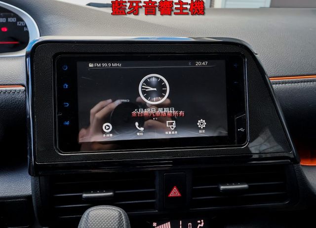 豪華+版 一手車 只跑6萬 全車原板件 電動側滑門 盲點 定速 iKEY 恆溫 可全貸 不用殺價就很便宜!  第17張相片