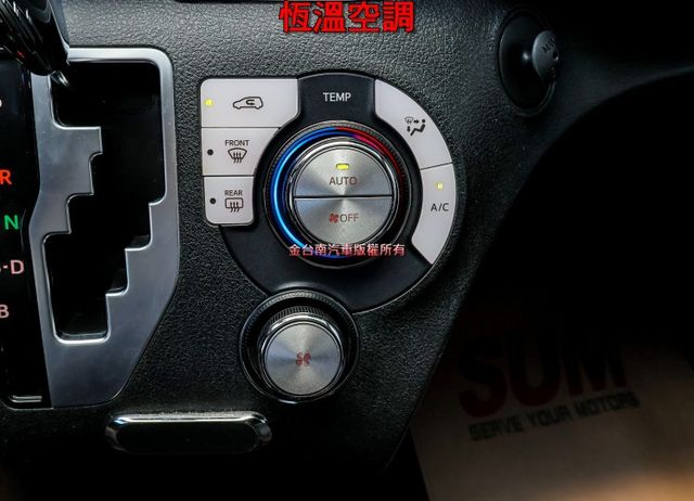 豪華+版 一手車 只跑6萬 全車原板件 電動側滑門 盲點 定速 iKEY 恆溫 可全貸 不用殺價就很便宜!  第18張相片