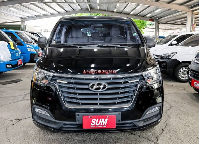 一手車 只跑7.6萬 全車原鈑件 原廠保養 倒車顯影 定速 ABS 雙安 循跡防滑 商務旅遊首選 附全額發票 可全貸!  第5張相片