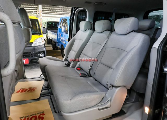 一手車 只跑7.6萬 全車原鈑件 原廠保養 倒車顯影 定速 ABS 雙安 循跡防滑 商務旅遊首選 附全額發票 可全貸!  第9張相片