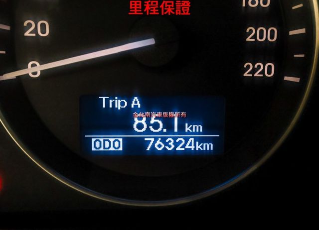 一手車 只跑7.6萬 全車原鈑件 原廠保養 倒車顯影 定速 ABS 雙安 循跡防滑 商務旅遊首選 附全額發票 可全貸!  第14張相片