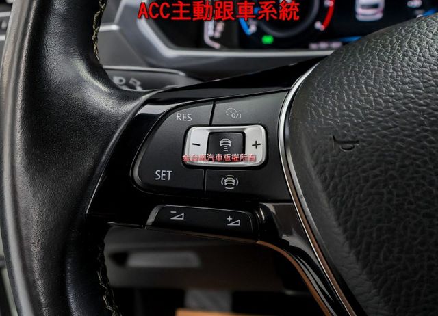 330 TSI 只跑5.7萬 原廠保養 全車原板件 雙記憶椅 4WD ACC 車道維持 電動尾門 可全貸!  第12張相片