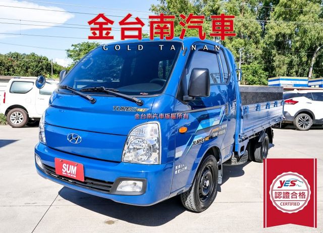 21年式 20/11出廠 自排 框式 只跑5萬 升降尾門 全車原鈑件 TCS ABS 倒車顯影 附全額發票!  第1張相片