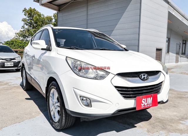 2.4尊貴型 一手車 只跑6.9萬 里程保證 全車原板件 電動椅 雙區恆溫 TCS ABS 雙安 可全貸!  第4張相片