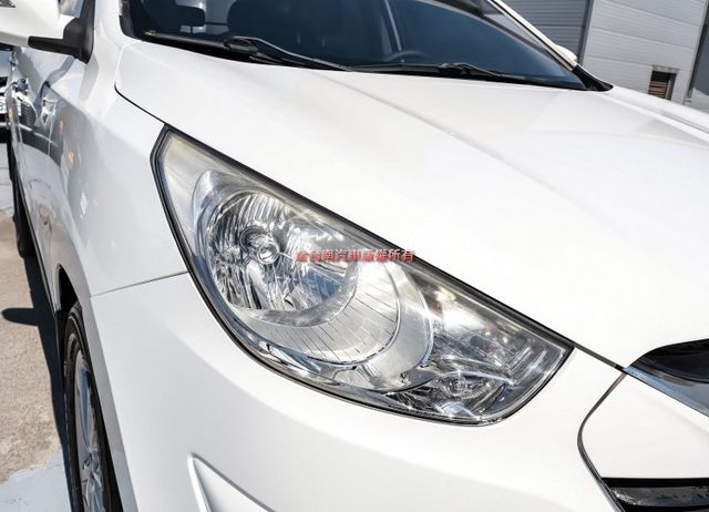 2.4尊貴型 一手車 只跑6.9萬 里程保證 全車原板件 電動椅 雙區恆溫 TCS ABS 雙安 可全貸!  第6張相片