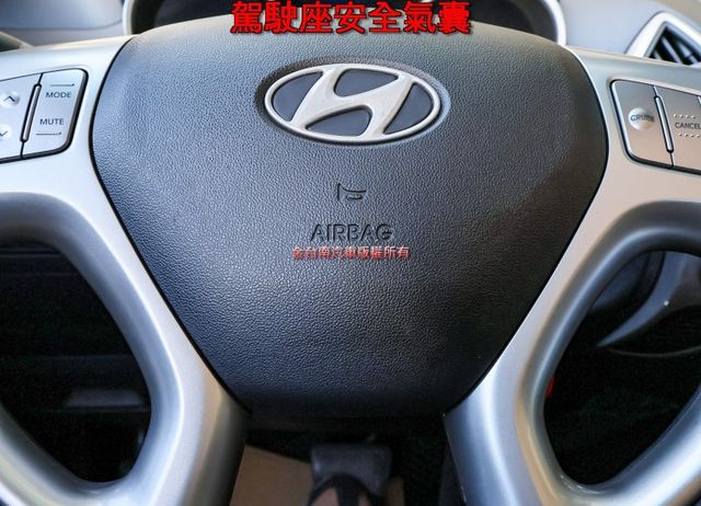 2.4尊貴型 一手車 只跑6.9萬 里程保證 全車原板件 電動椅 雙區恆溫 TCS ABS 雙安 可全貸!  第16張相片
