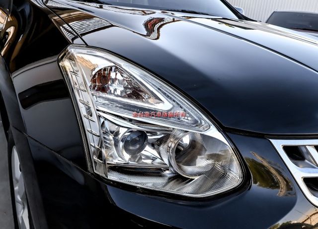 原裝進口 全車原板件 車況超好 影音系統 倒車顯影 HID頭燈 NAVI TCS ABS 全車六安 代步通勤好選擇!  第6張相片