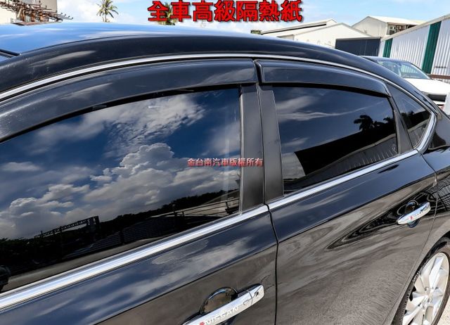 旗艦版 電動椅 iKEY 無線CARPLAY 倒車顯影 大包 恆溫 少跑里程保證 全車原板件 可全貸 不用殺價就很便宜!  第6張相片